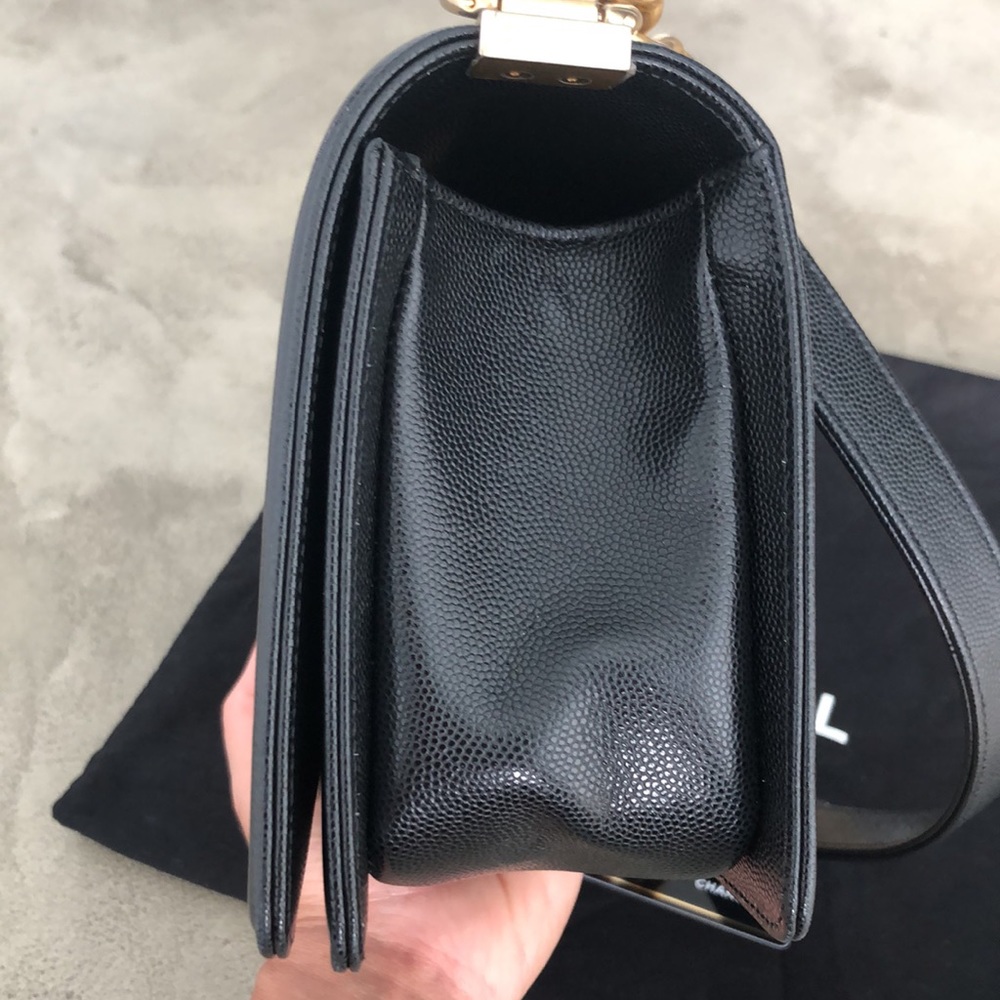 β€οΈ SOLD β€οΈ Stunning Boy CHANEL Handbag - Picture 5 of 15